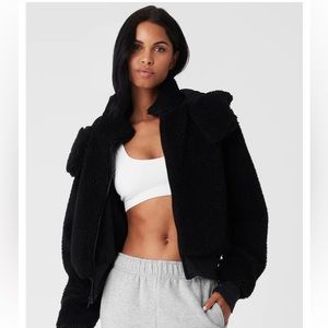 Alo yoga foxy Sherpa jacket! Barely worn!!